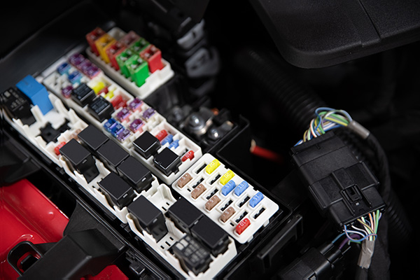 6 Common Warning Signs Your Car Needs an Electrical System Repair